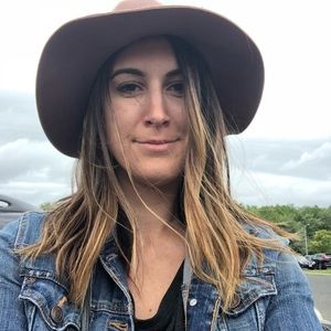 Meet your Posher, Marissa